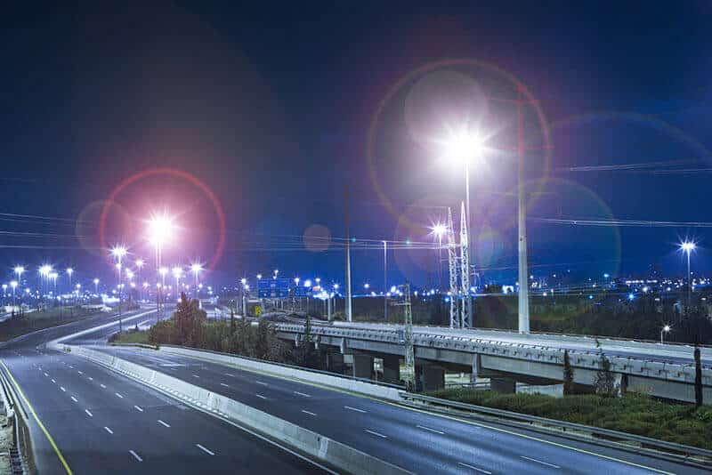 Simulation of halos around lights at night
